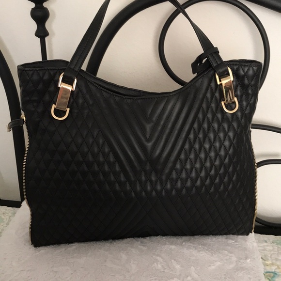 Black Vince Camuto shoulder bag - Picture 4 of 7
